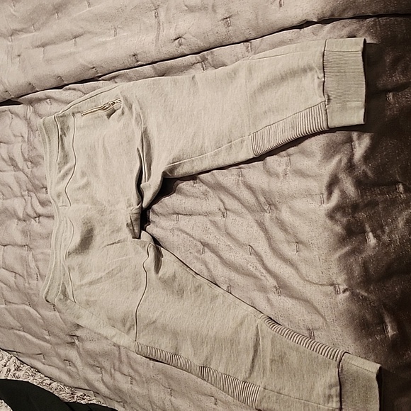 ZARA MENS Stylish Gray Jogger Pants - Picture 5 of 7